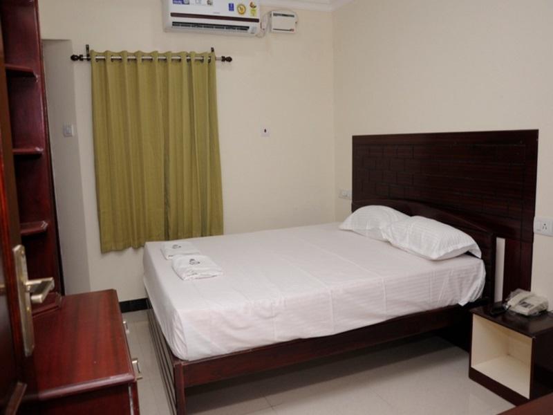 Hotel Suganthi Residency Tiruchirappalli Zewnętrze zdjęcie